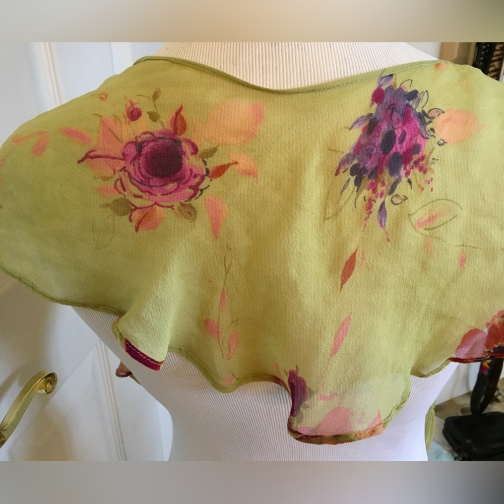 ELIZABETH GILLETT Anthropologie asymmetrical floral Rose scarf 68x 7 Silk 100%